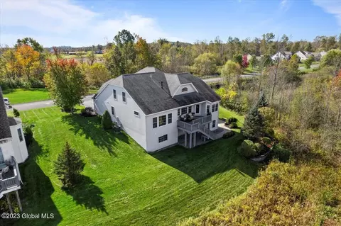 68 Sheldon Dr, Mechanicville, NY 12118 photo 8