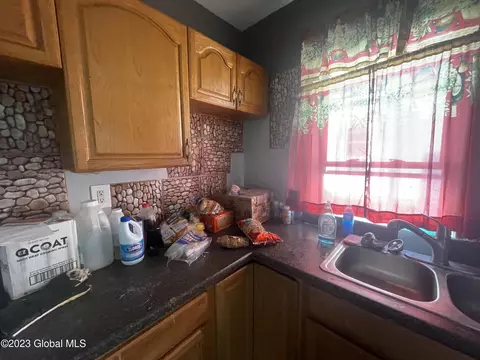 826 Hampton Ave, Schenectady, NY 12309 photo 35