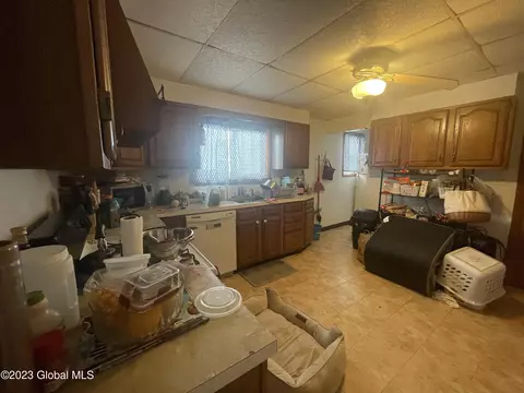 826 Hampton Ave, Schenectady, NY 12309 photo 16