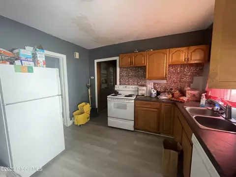 826 Hampton Ave, Schenectady, NY 12309 photo 38