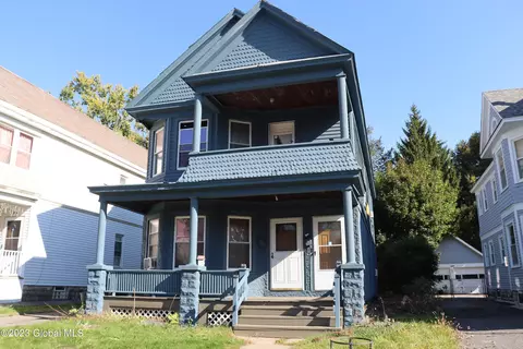 826 Hampton Ave, Schenectady, NY 12309 photo 2