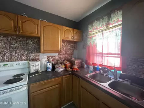 826 Hampton Ave, Schenectady, NY 12309 photo 36