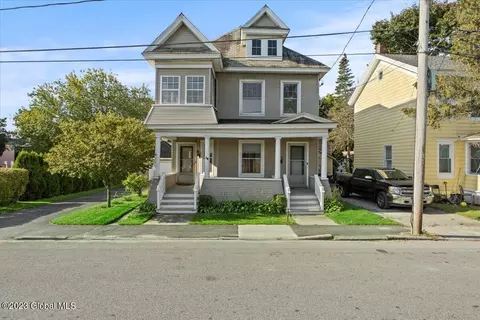 12 Bunn St, Amsterdam, NY 12010