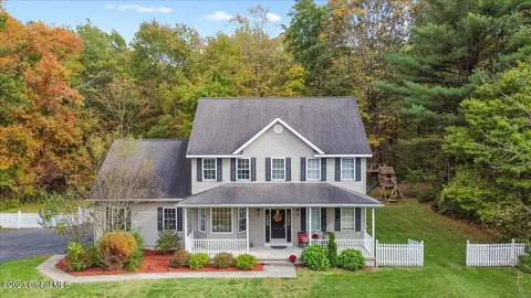140 Meehan Rd, Mechanicville, NY 12118