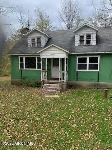 1203 Plank Rd, Averill Park, NY 12018