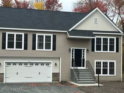 558 Nys 355 Cooper Hill Rd, Wynantskill, NY 12198