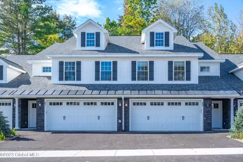 23 Arcadia Ct, Ballston, NY 12020