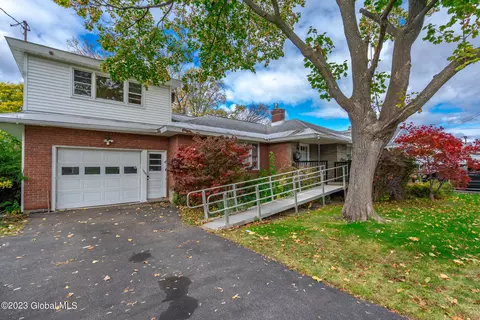1901 Lancaster St, Schenectady, NY 12308