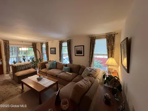 3504 Consaul Rd, Schenectady, NY 12304 photo 4