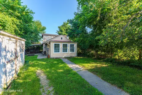 801 Marion Ave, Schenectady, NY 12303
