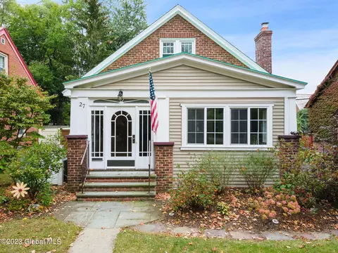 27 Van Buren St, Albany, NY 12206