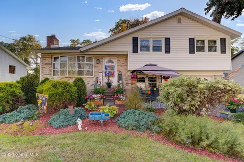 137 E Palmer Ave, Schenectady, NY 12303