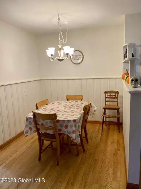 10 Lynn Dr, Schenectady, NY 12302 photo 5