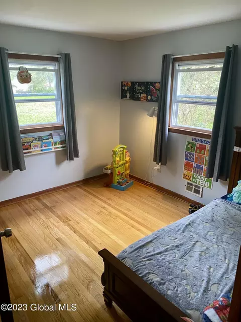 10 Lynn Dr, Schenectady, NY 12302 photo 9