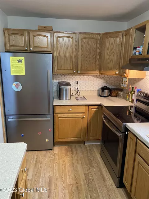 10 Lynn Dr, Schenectady, NY 12302 photo 7