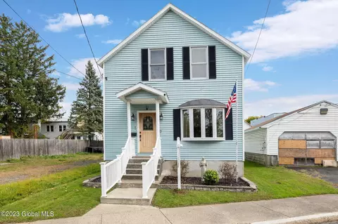 21 Richmond St, Cohoes, NY 12047
