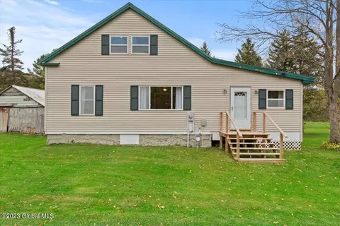 14 Sand Bank Rd, Berlin, NY 12022