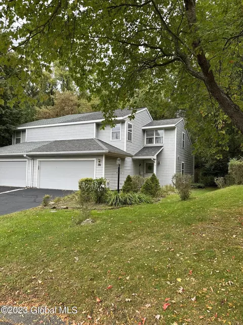 30 Heyden Rd, Troy, NY 12180