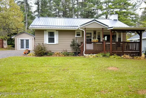 14 Pine Knoll Ln, East Berne, NY 12059