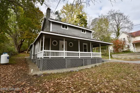 15 Traver St, Lake Luzerne, NY 12846