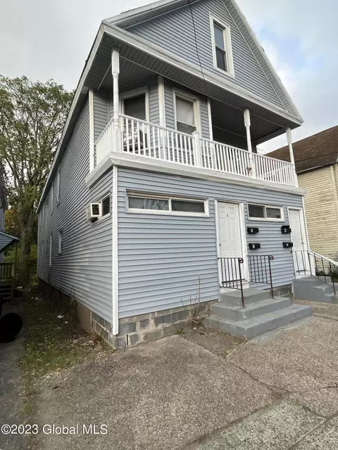 847 Eastern Ave, Schenectady, NY 12308 photo 2