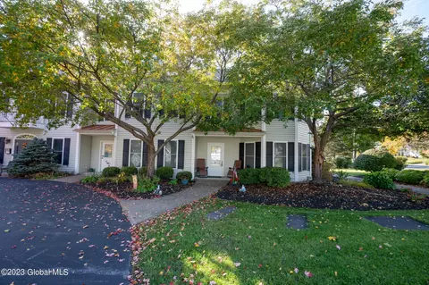 80 Maple Ave #B, Voorheesville, NY 12186