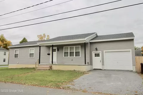 12 Preston St, Hudson Falls, NY 12839
