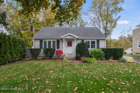 6 Williams Ct, Albany, NY 12203