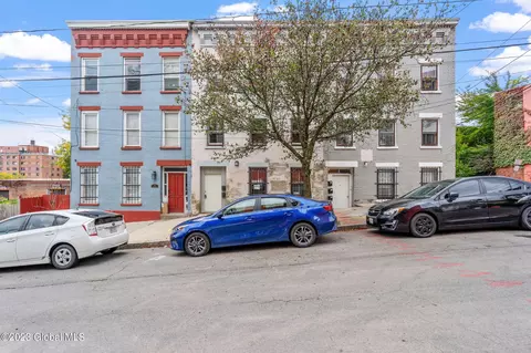 34 Park Ave, Albany, NY 12202