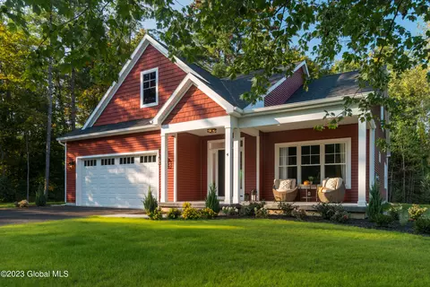 4 Cerulean Blvd, Wilton, NY 12831