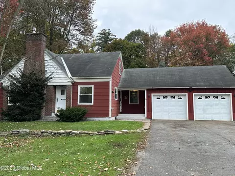 19 Barber Ave, Queensbury, NY 12804