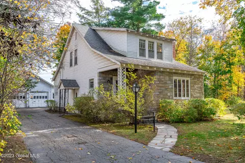 6 Maplewood Ct, Greenwich, NY 12834