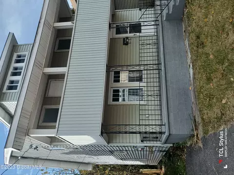 836 Bradt St, Schenectady, NY 12306