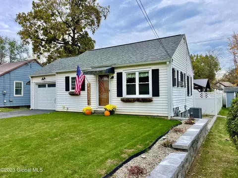 46 Putnam Ave, Fort Edward, NY 12828