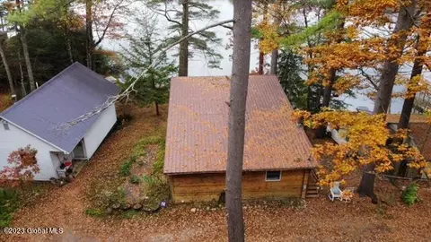 74 Reardon Rd, Queensbury, NY 12804