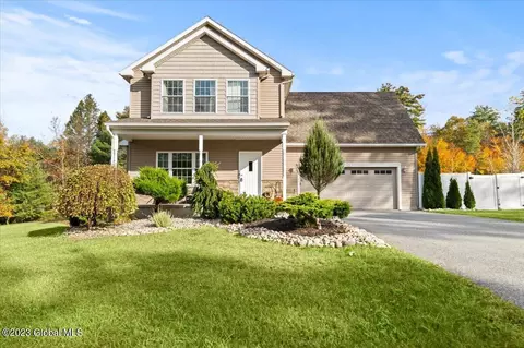 17 Schaffer Brook Ln, Lake Luzerne, NY 12846