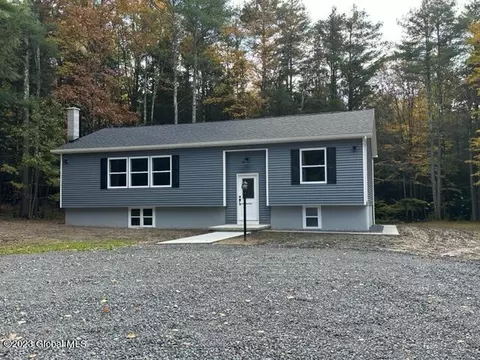 521 Sodom Rd, Hannacroix, NY 12087