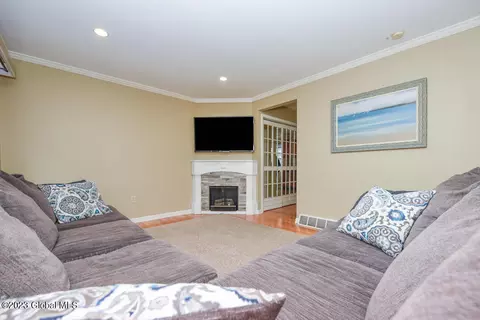 102 Trinity Pl, Selkirk, NY 12158 photo 8