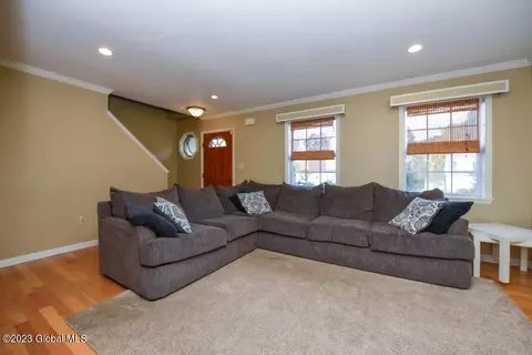 102 Trinity Pl, Selkirk, NY 12158 photo 6