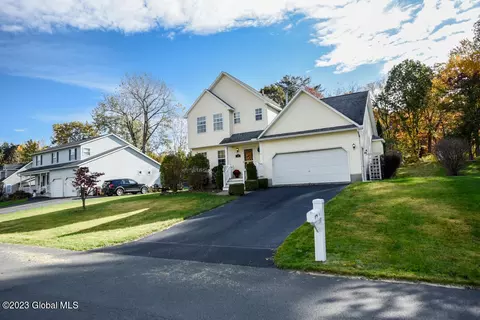 102 Trinity Pl, Selkirk, NY 12158 photo 4