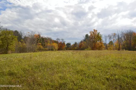 L4 Seneca Ridge Drive, Broadalbin, NY 12025