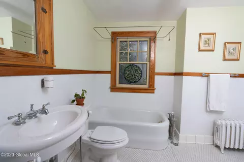 1017 Phoenix Ave, Schenectady, NY 12308 photo 45