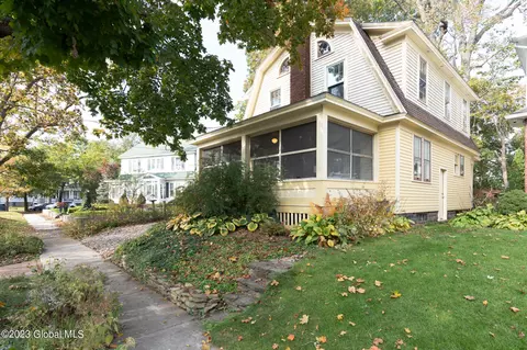 1017 Phoenix Ave, Schenectady, NY 12308 photo 6