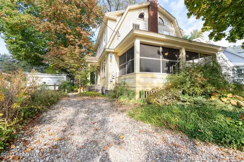 1017 Phoenix Ave, Schenectady, NY 12308 photo 2