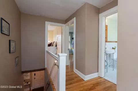 1017 Phoenix Ave, Schenectady, NY 12308 photo 35