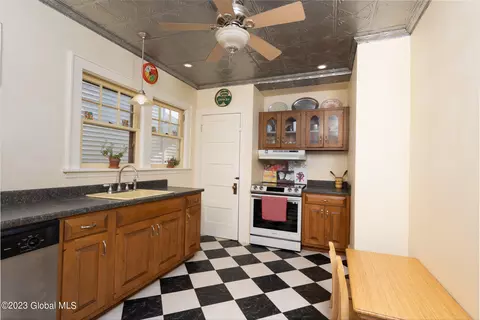 1017 Phoenix Ave, Schenectady, NY 12308 photo 30
