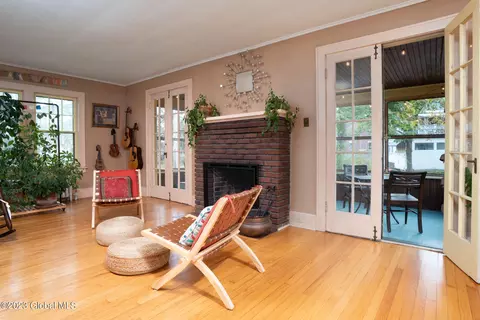 1017 Phoenix Ave, Schenectady, NY 12308 photo 18