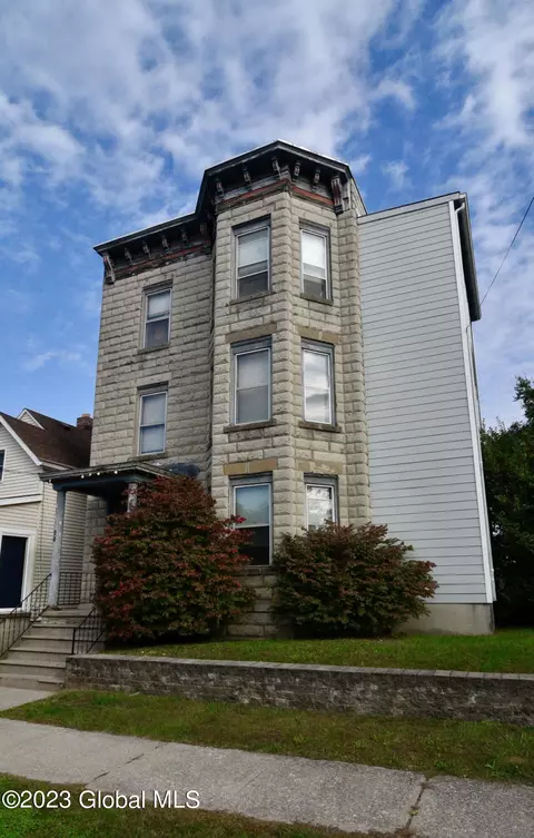 63 Breslin Ave, Cohoes, NY 12047