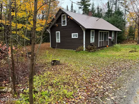 109 4-h Rd, North River, NY 12856