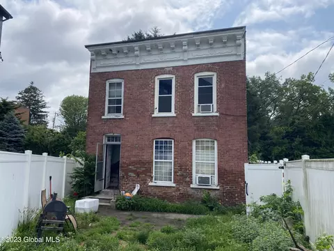 5 Short St, Cohoes, NY 12047